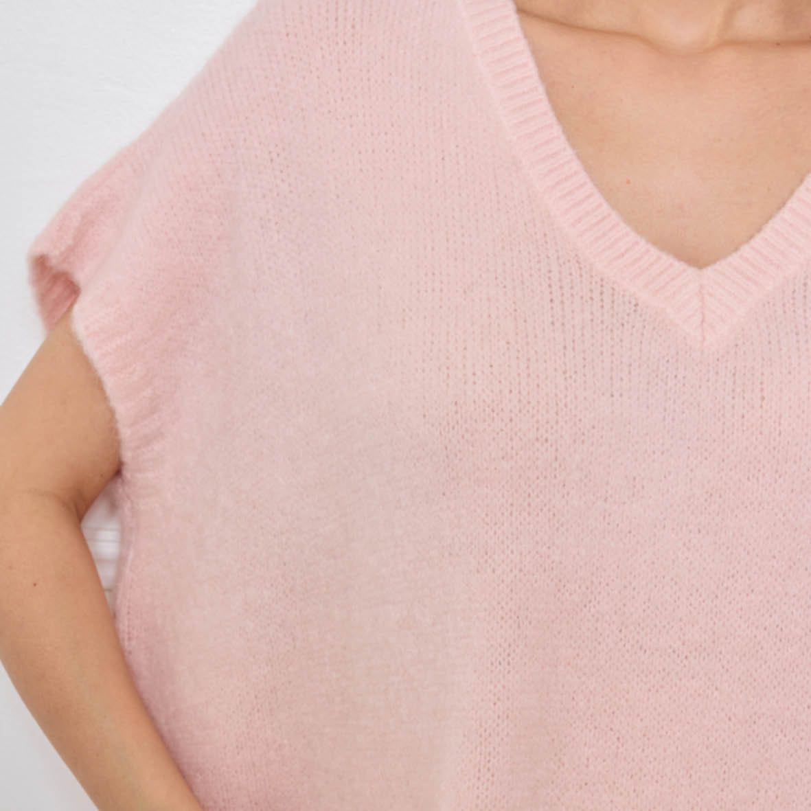COL V OVERSIZED SANS MANCHES MILIE ROSE CLAIR