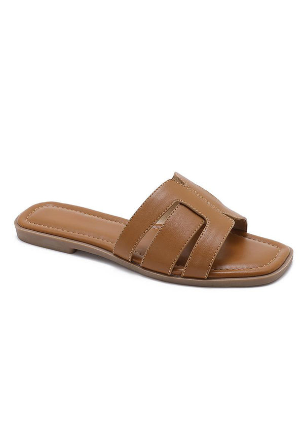 ILARIA CAMEL