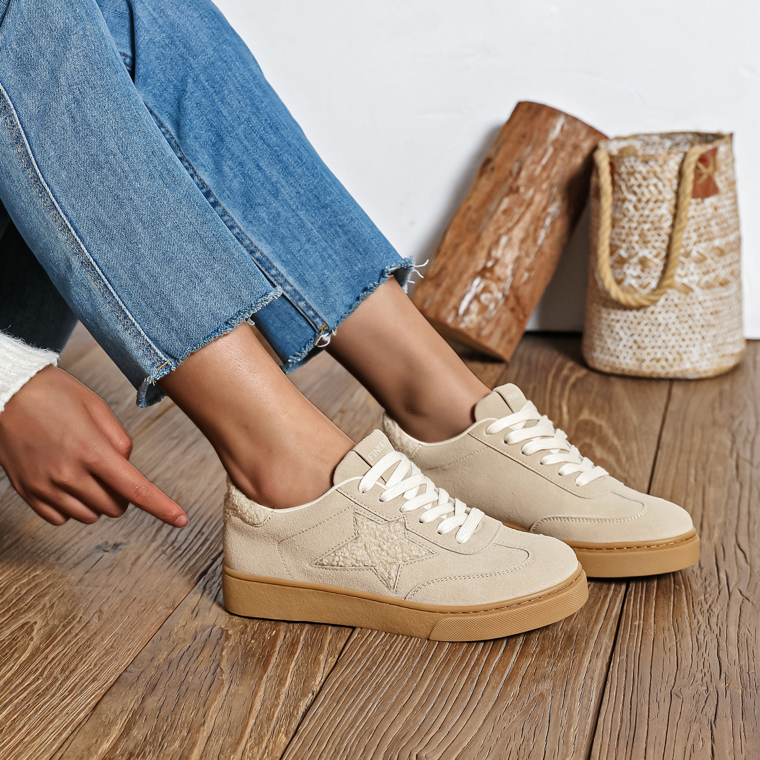WENDY BEIGE