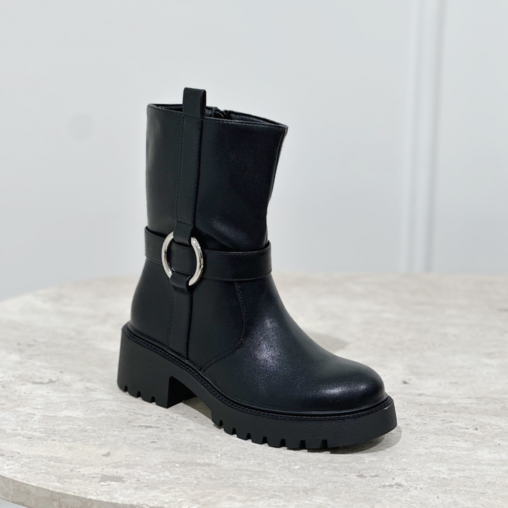 YSEULT NOIR