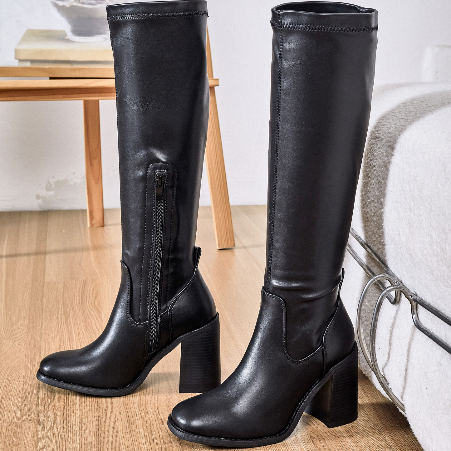 CLOTILDE NOIR