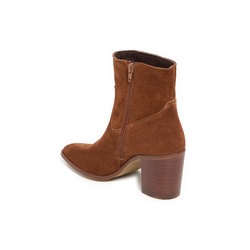 AELLE CAMEL