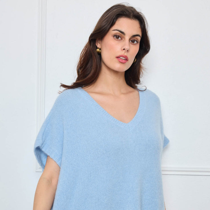 PULL COL V OVERSIZED SANS MANCHES MILIE BLEU CLAIR