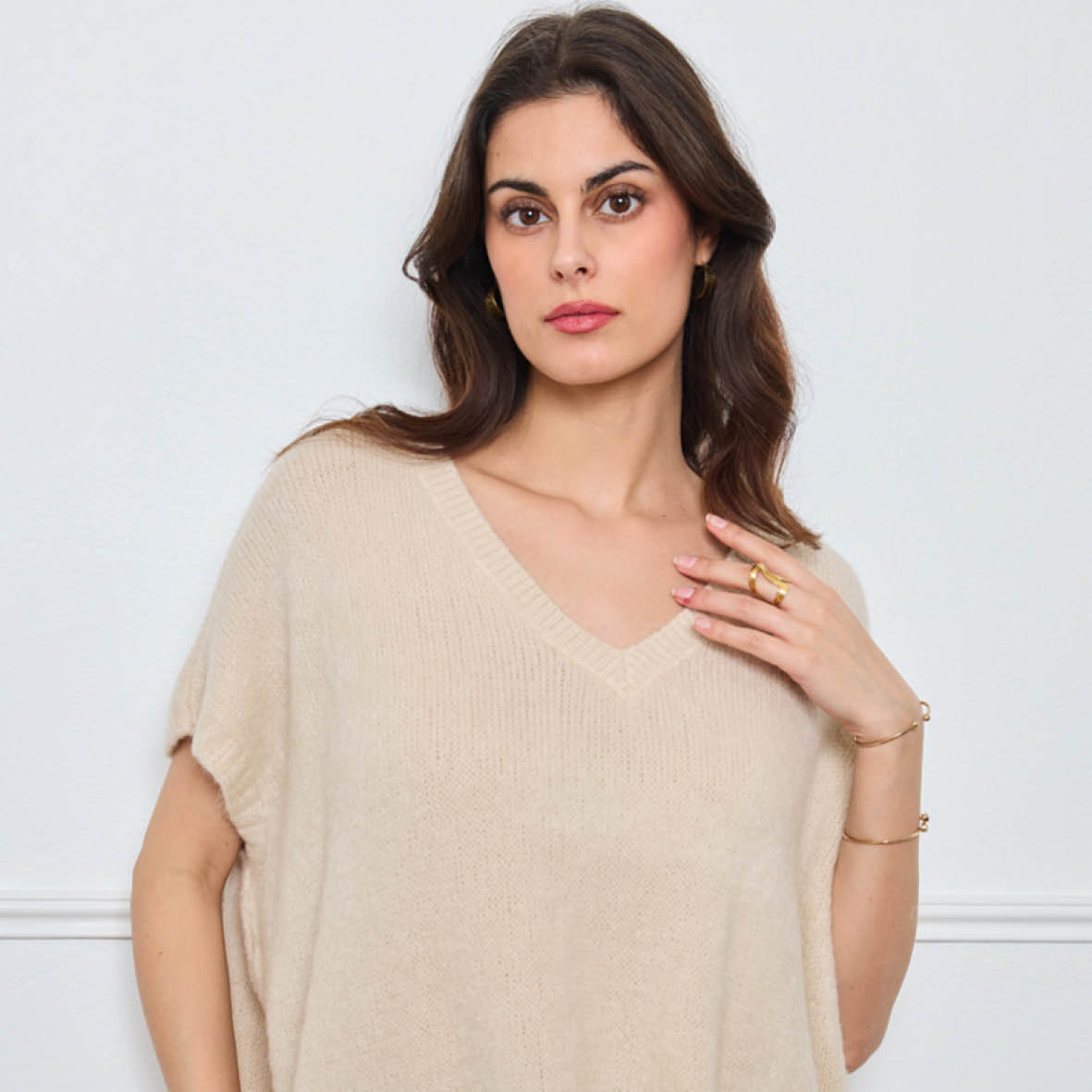 COL V OVERSIZED SANS MANCHES MILIE BEIGE