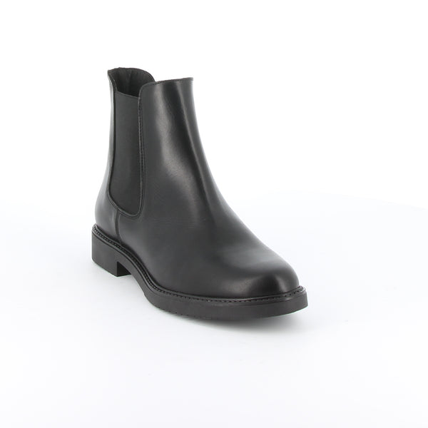 BOOTS BRUNETTE NOIR - André