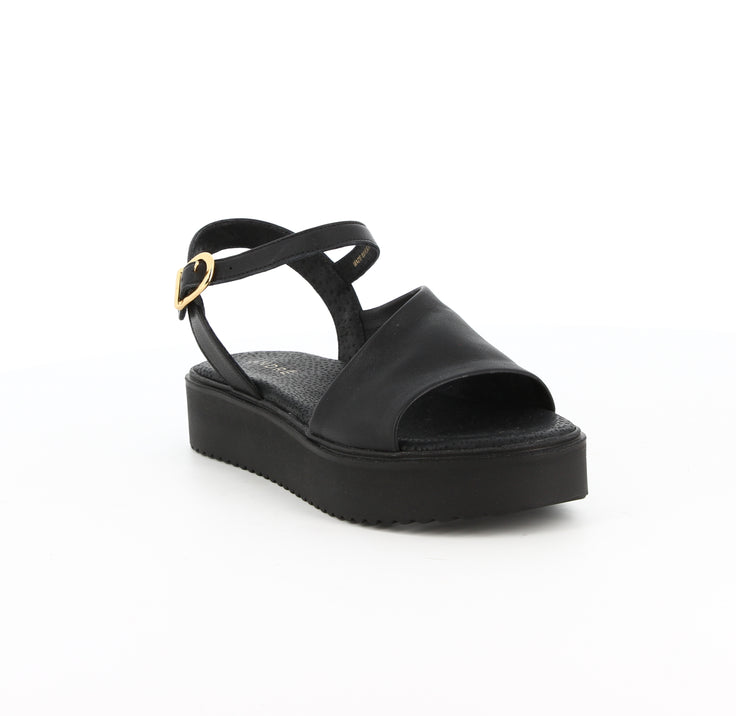 Sandales en cuir talons aiguilles André - Chaussures Sandales en cuir talons aiguilles André - Chaussures