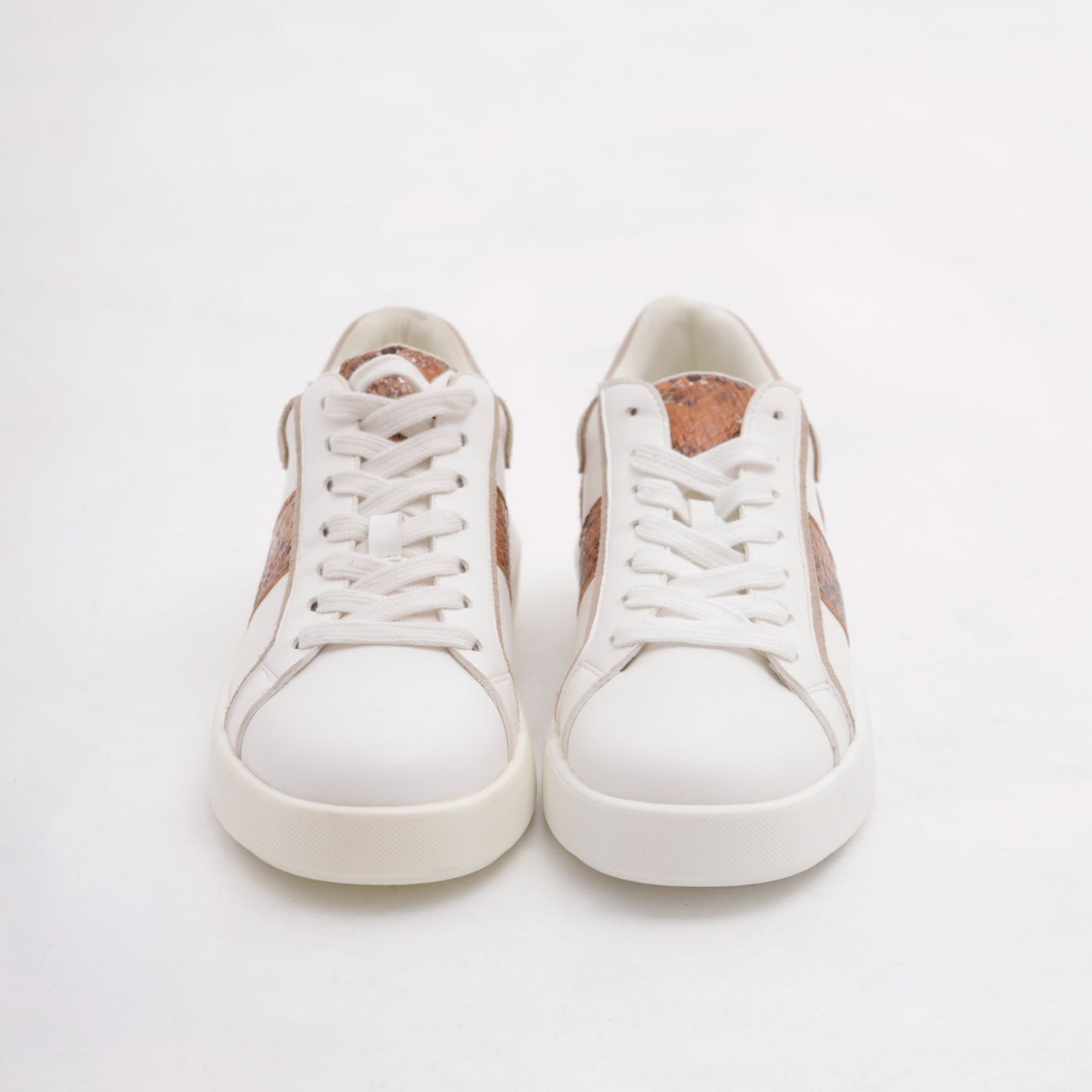 ENEA BLANC/CAMEL