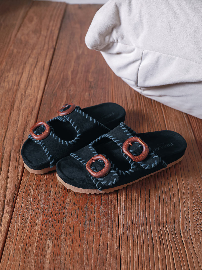 ANYA NOIR