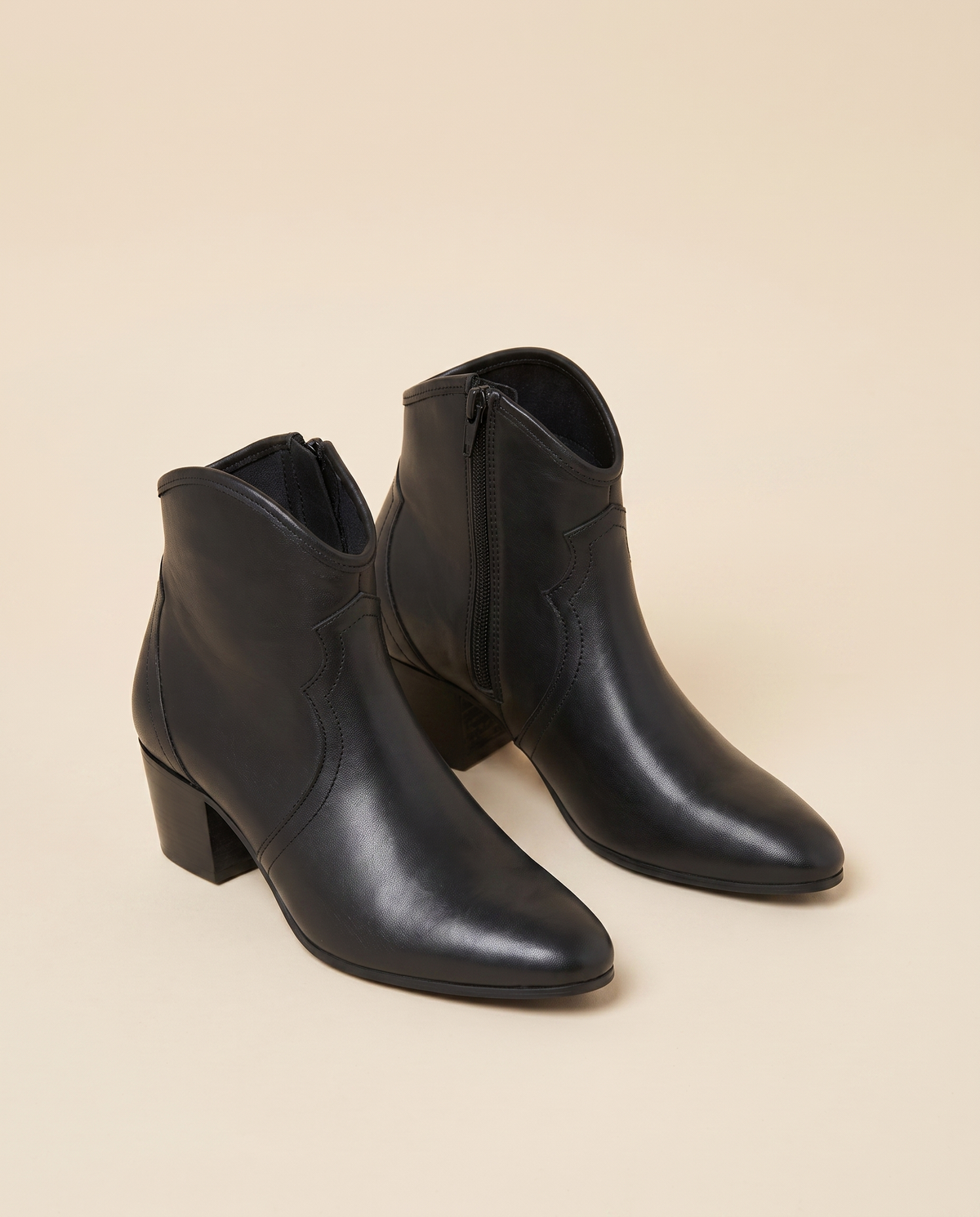 ALIENA BLACK