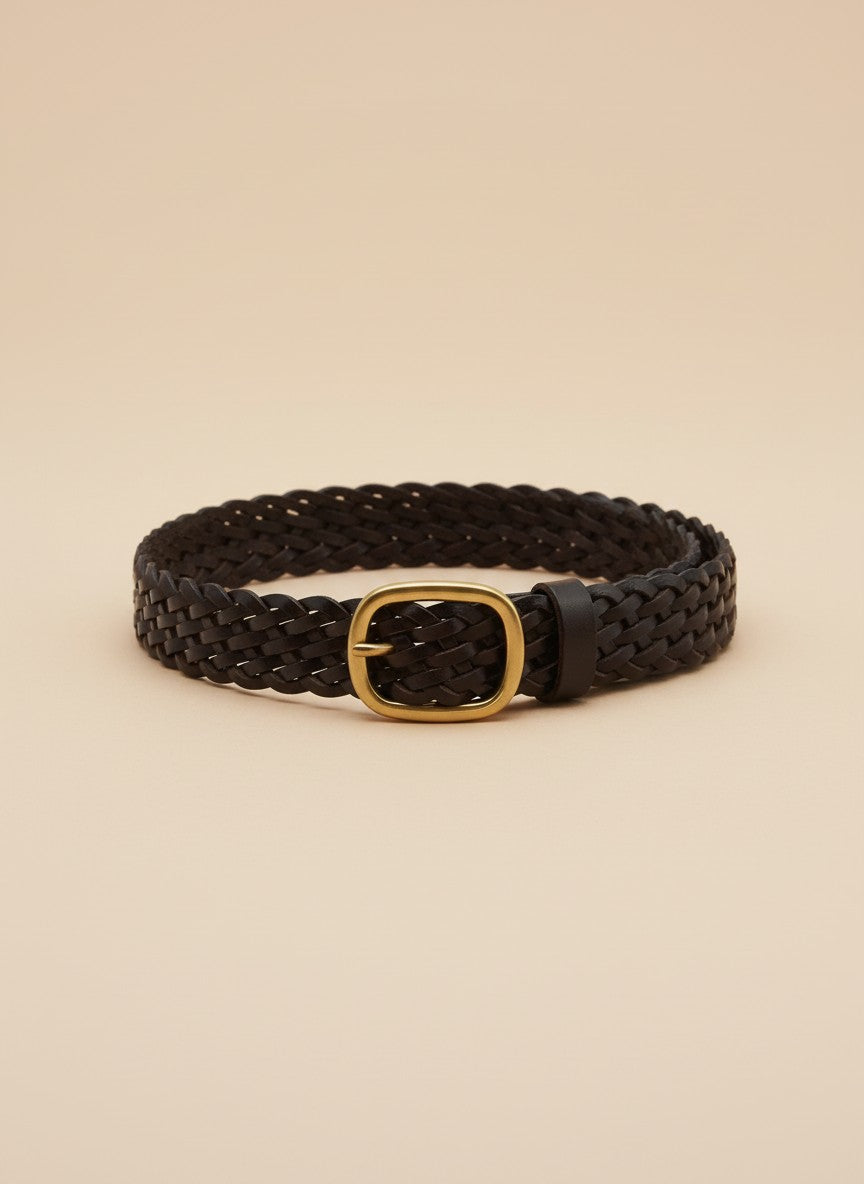 André Solea marron braided leather belt with gold buckle. Elegant and discreet, perfect for cinching dresses or trousers.