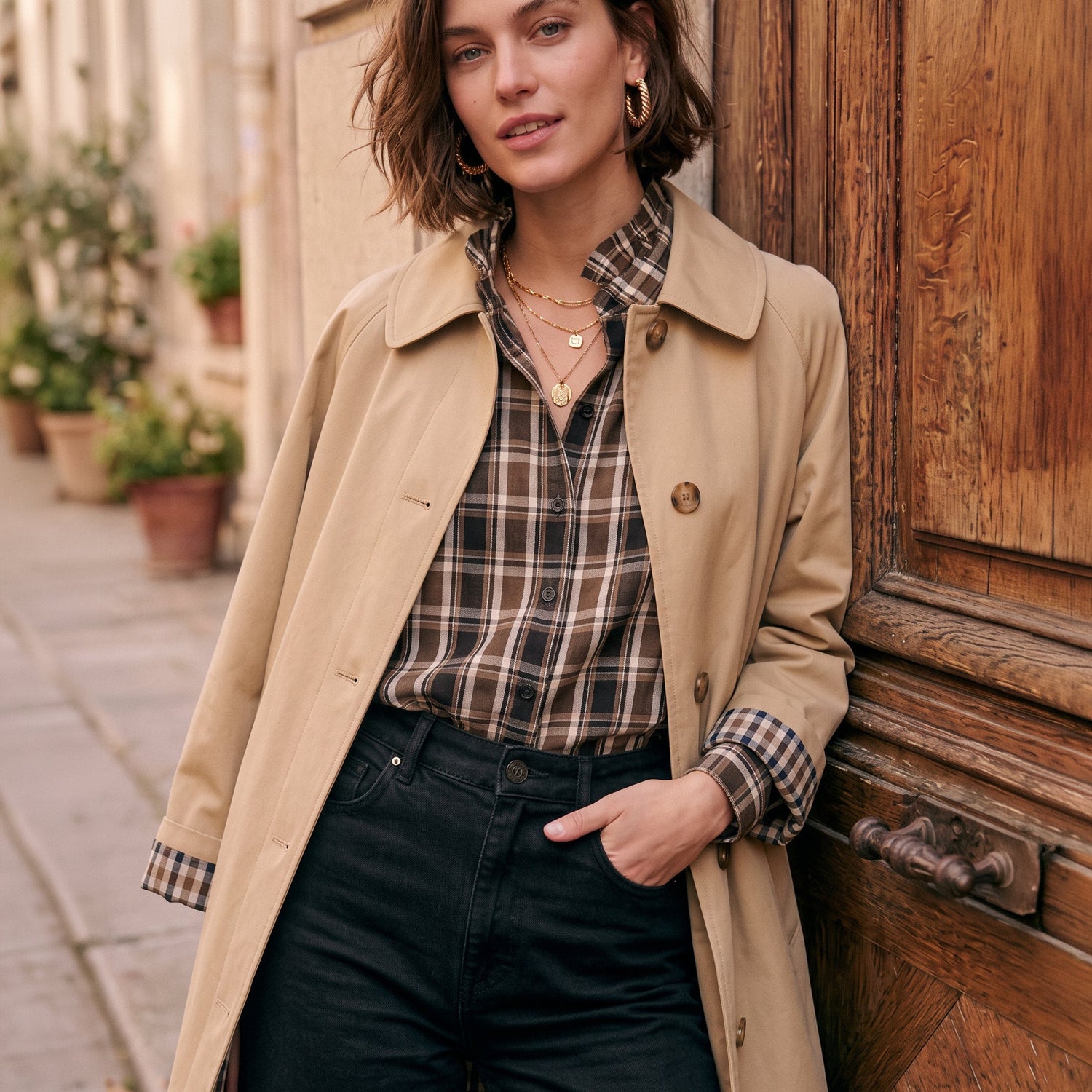 DALILA BEIGE
