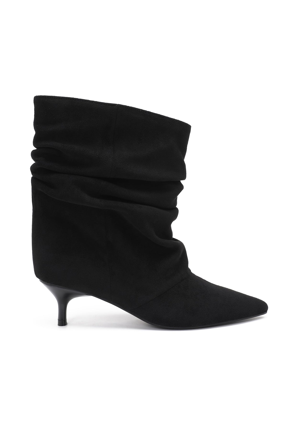DELIA NOIR