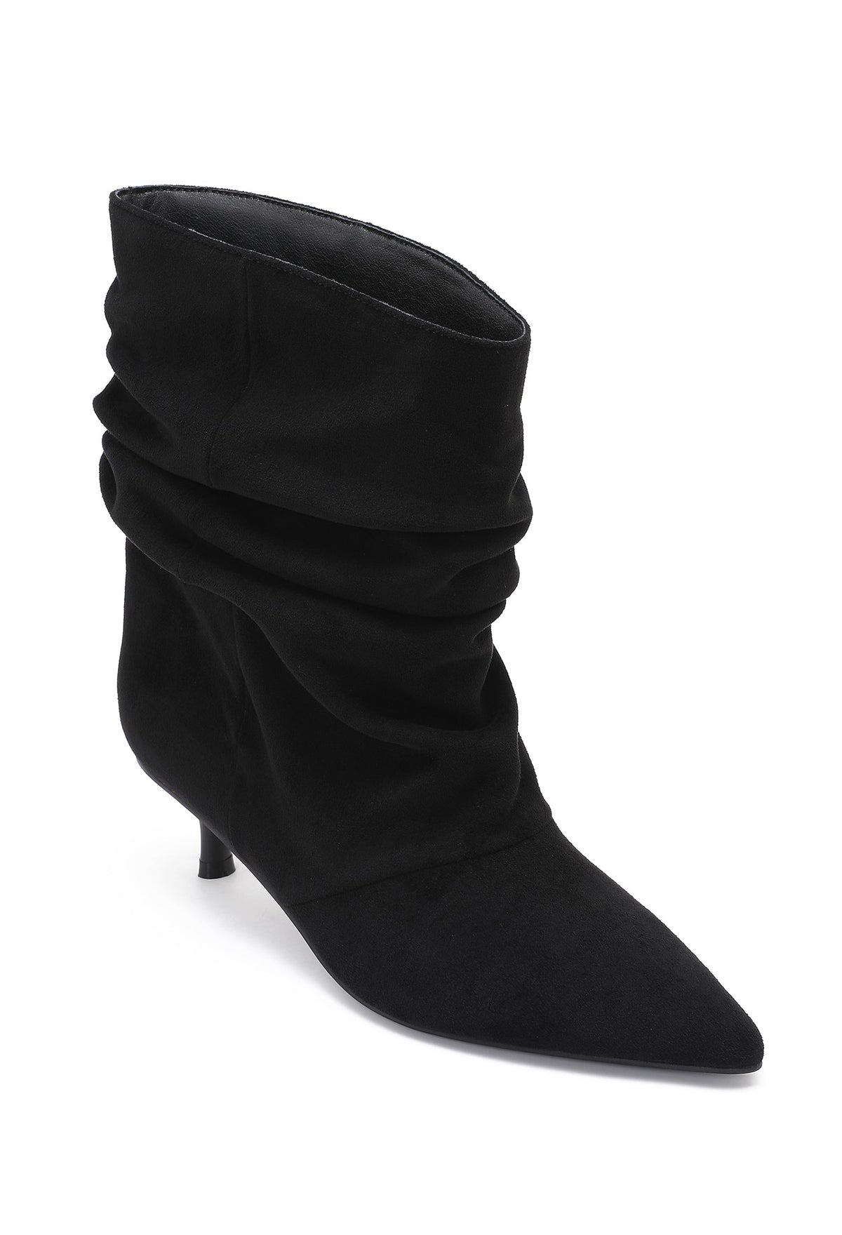 DELIA NOIR