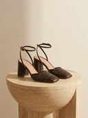 LORNIA NOIR SUEDE — nature morte